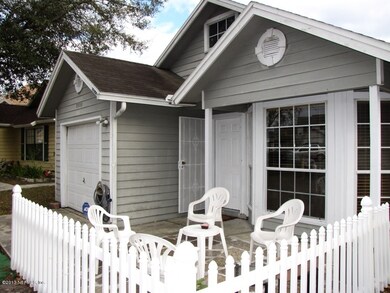 8800 Townsquare Dr S, Jacksonville, FL 32216 - photo 4