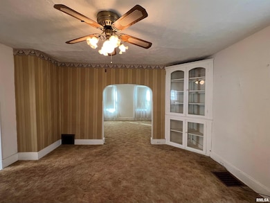 2010 W 6th St, Davenport, IA 52802 - photo 6