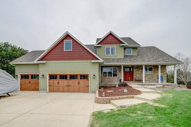 W2875 Pine Ridge Ct, Belleville, WI 53508 - photo 2