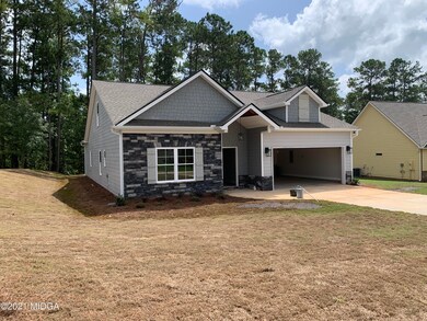 649 Whispering Pines Dr, Macon, GA 31211 - photo 2