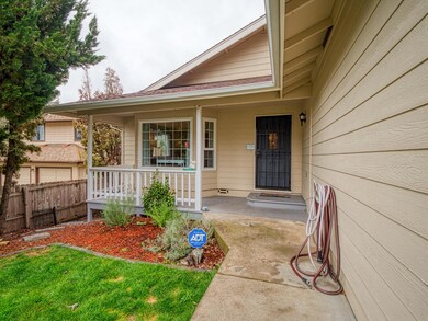 1524 NW Thompson Way, Grants Pass, OR 97526 - photo 4