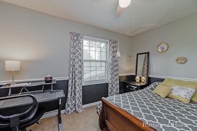 219 Winslow Ct, Naperville, IL 60565 - photo 4