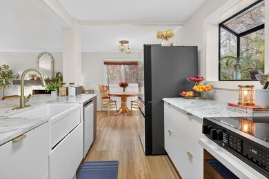 11300 Friar Ln, Hopkins, MN 55305 - photo 7