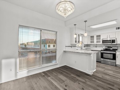 Light and Bright Kitchen