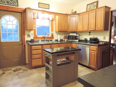 212 Ridge Ave, Hawley, PA 18428 - photo 2