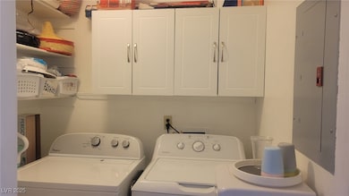 2140 Willowbury Dr unit A, Las Vegas, NV 89108 - photo 4