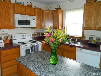 9386 S Marion Rd, Warren, IN 46792 - photo 3