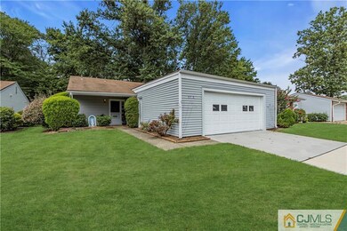 57A Essex Rd unit 57C, Monroe Township, NJ 08831 - photo 4