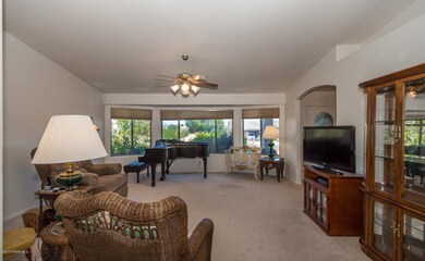 004_Living Room