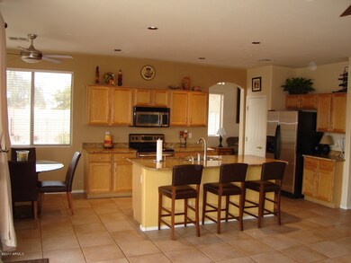 Eat-in Kitchen