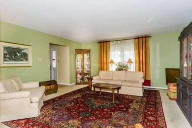 1519 Huntleigh Dr, Wheaton, IL 60189 - photo 3