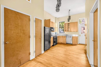 148 W 123rd St, New York, NY 10027 - photo 6