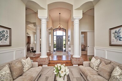 Living Room-Foyer