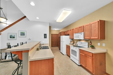 Open Concept Eat In Kitchen