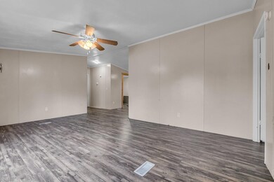 2821 Brazos River Dr, Granbury, TX 76048 - photo 6