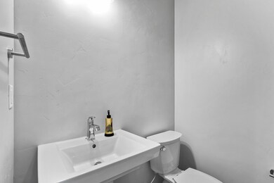 3662 SW Badger 1:2 bath downstairs