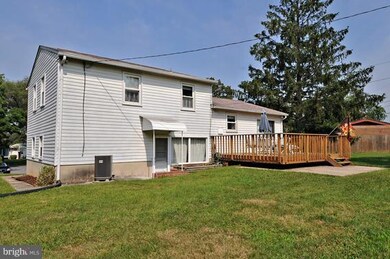 2301 Whitby Ct, Catonsville, MD 21228 - photo 6