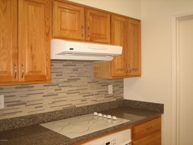 10524 W Highwood Ln, Sun City, AZ 85373 - photo 5