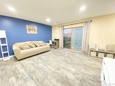 1565 Perry Ct unit B, Aurora, IL 60505 - photo 6