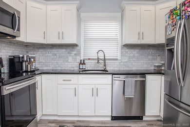 587 Main St, Cromwell, CT 06416 - photo 4