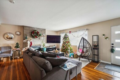 11-web-or-mls-2866-scottwood-rd