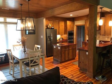 Kitchen/Dining