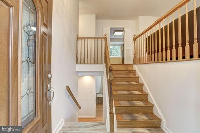 11221 Joshua Tree Place, North Potomac, MD 20878 - photo 3