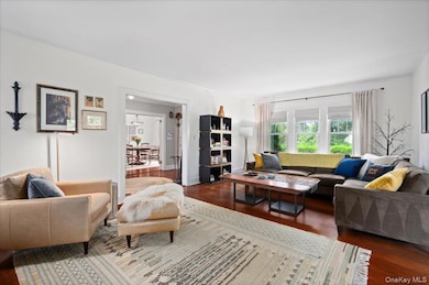 400 Manor Ridge Rd, Pelham, NY 10803 - photo 6