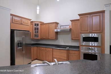 127 Lancha Cir unit 204, Satellite Beach, FL 32937 - photo 4