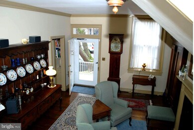 110 High St, Chestertown, MD 21620 - photo 3