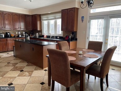 8517 Silverview Dr, Lorton, VA 22079 - photo 5