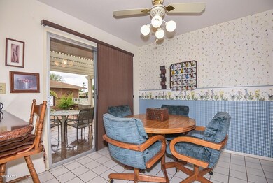 10258 W Highwood Ln, Sun City, AZ 85373 - photo 7