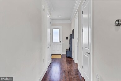 41695 Brookebourough Ct, Aldie, VA 20105 - photo 5