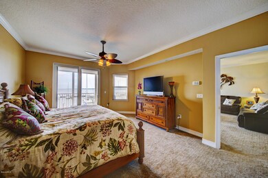 Master Suite with acces to balcony