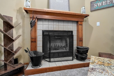 413 W Chestnut Rd-29