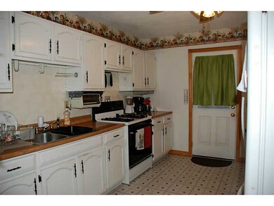 11 Foundry St, Central Falls, RI 02863 - photo 7