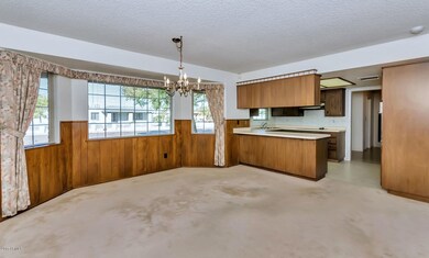2885 E North Ln-large-007-10-Dining Room