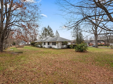 12 Haviland Rd, Bloomfield, CT 06002 - photo 6