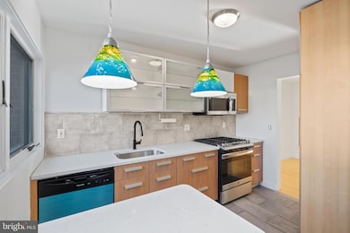 7 Twin Rivers Dr N, East Windsor, NJ 08520 - photo 4