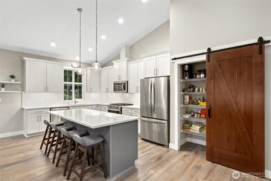 630 E Soderberg Rd, Allyn, WA 98524 - photo 7