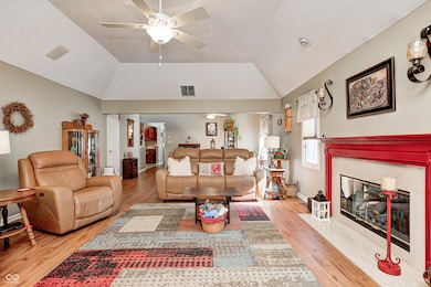 269 Andrews Boulevard East Dr, Plainfield, IN 46168 - photo 3