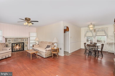 19 Lee St, Hanover, PA 17331 - photo 2