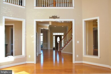 42261 Providence Ridge Dr, Chantilly, VA 20152 - photo 7