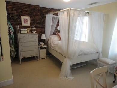 229-233 North St unit 3, Boston, MA 02113 - photo 2