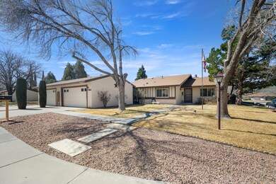 10647 Park View Cir, El Paso, TX 79935 - photo 2