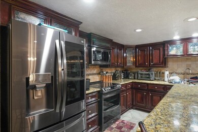 5519 Irish Hill Dr, Houston, TX 77053 - photo 3