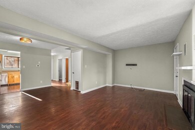 23348 Red Oak Ct, California, MD 20619 - photo 6