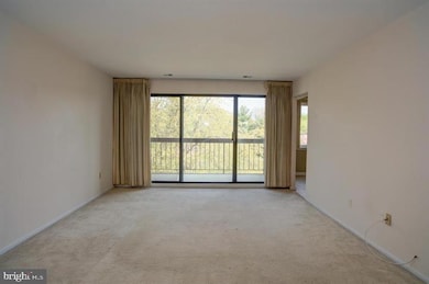 Treebrooke unit 402, Oakton, VA 22124 - photo 3