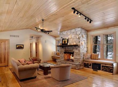 13782 Swans Way, Three Oaks, MI 49128 - photo 2