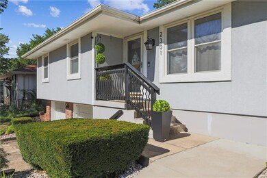 2301 S Park Ave, Oak Grove, MO 64075 - photo 3